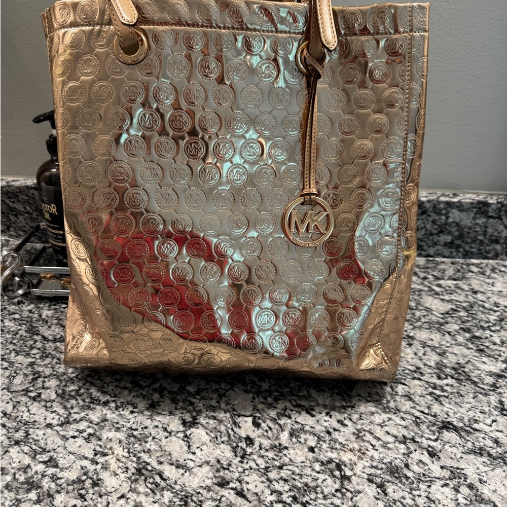Michael Kor rose gold tote